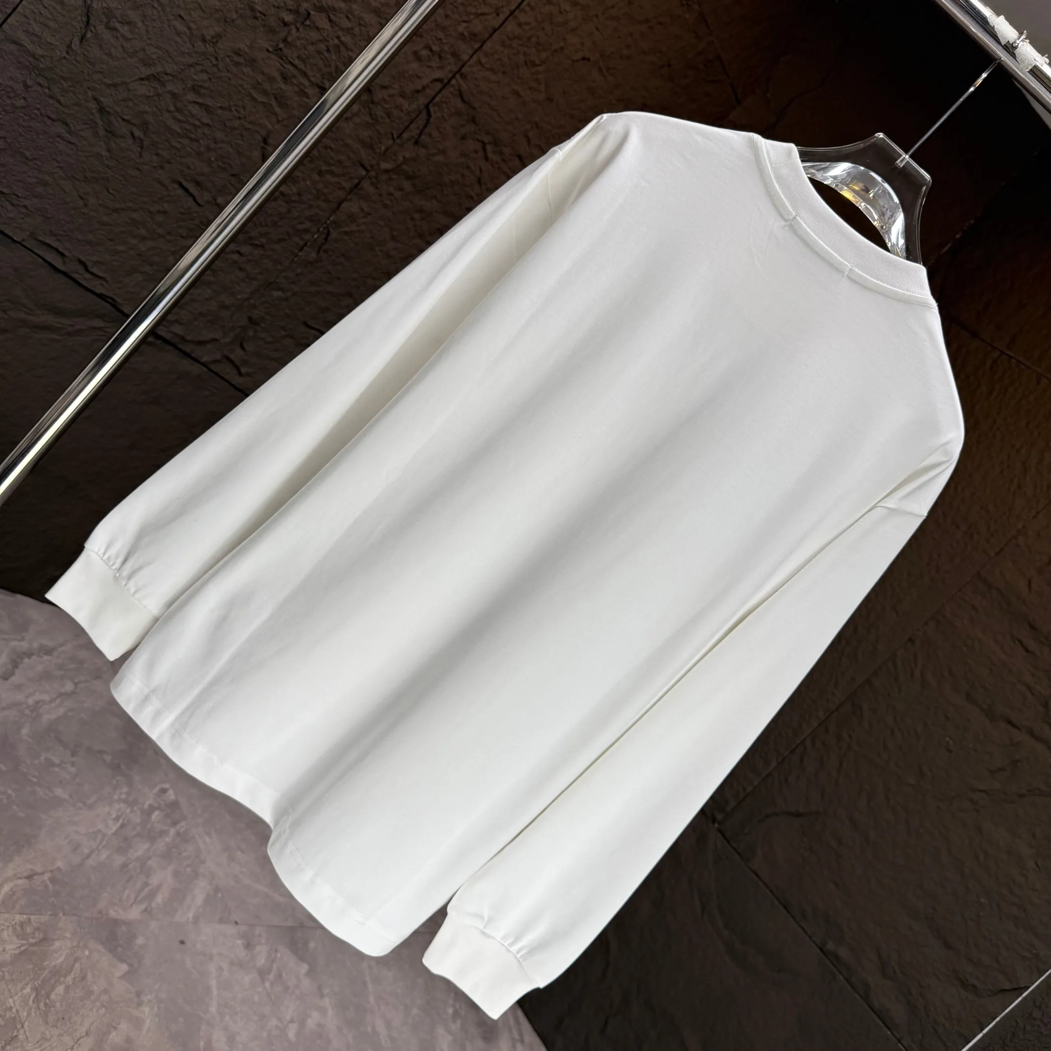 ARC 2025 New Arrival T logo ：Black White Sizes：S M L XL